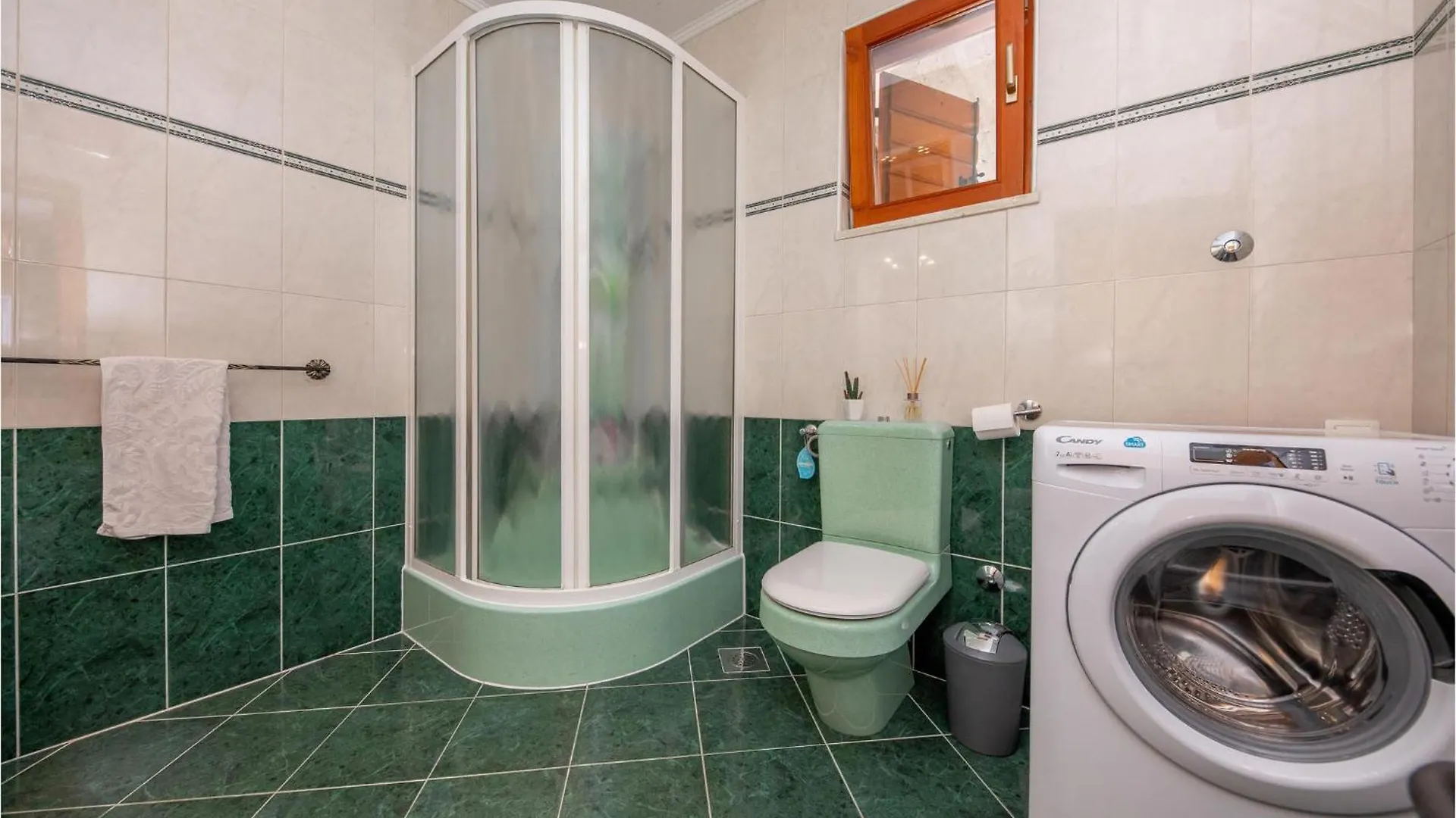 Awesome Home In Seget Donji With House Sea View Trogir