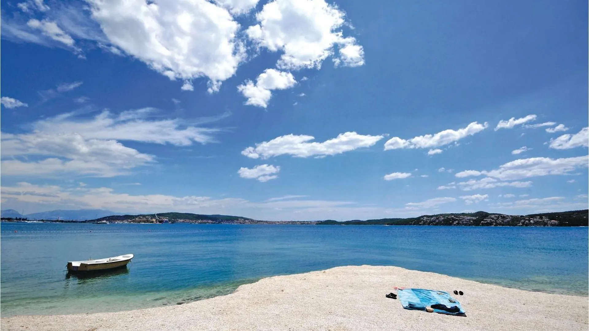 Holiday home Awesome Home In Seget Donji With House Sea View Trogir Croatia