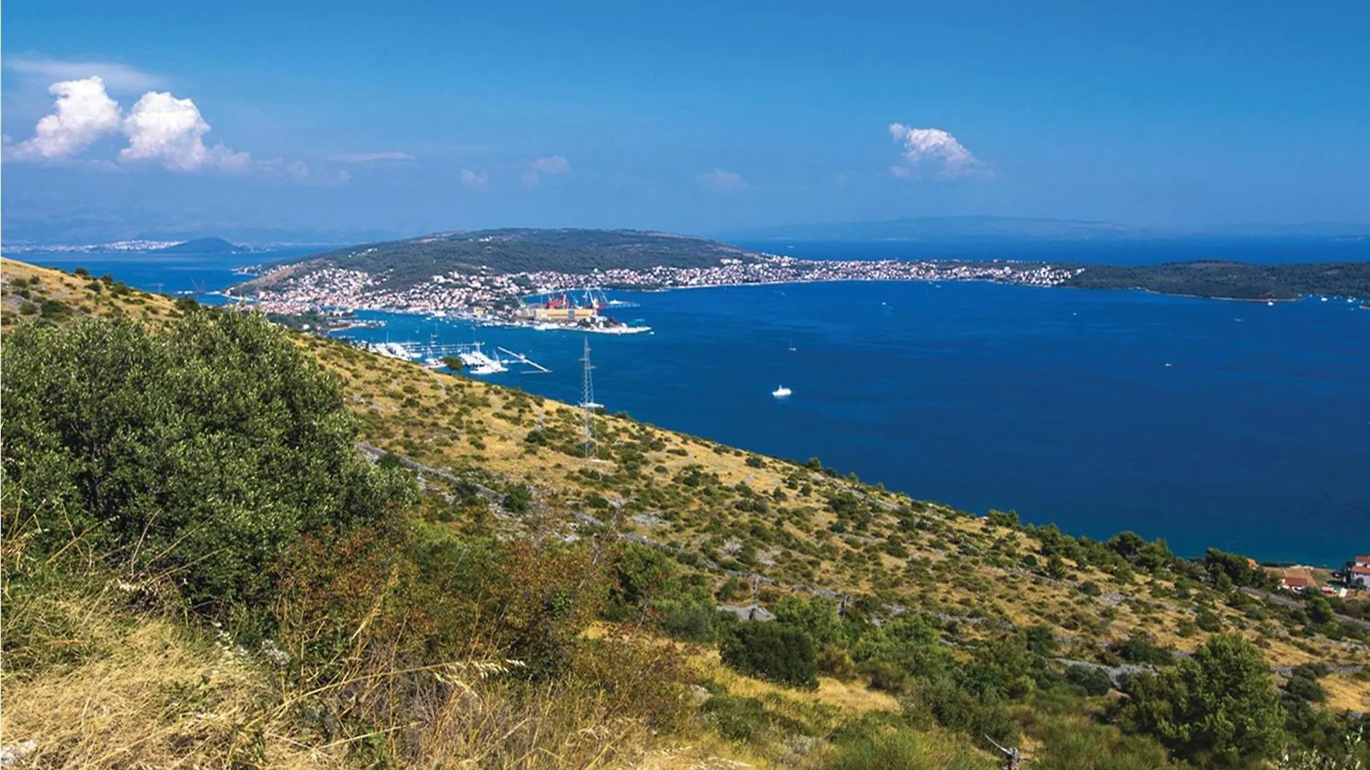 Awesome Home In Seget Donji With House Sea View Trogir
